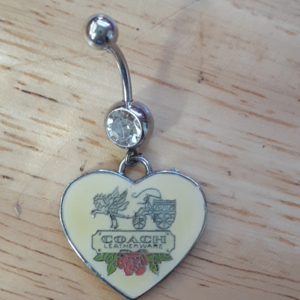 ⭐ Coach belly button charm